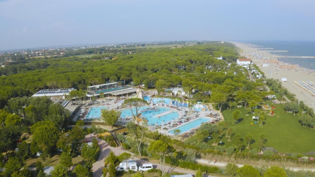 Victoria Mobilehome In Camping Village Mediterraneo Cavallino-Treporti Exterior photo