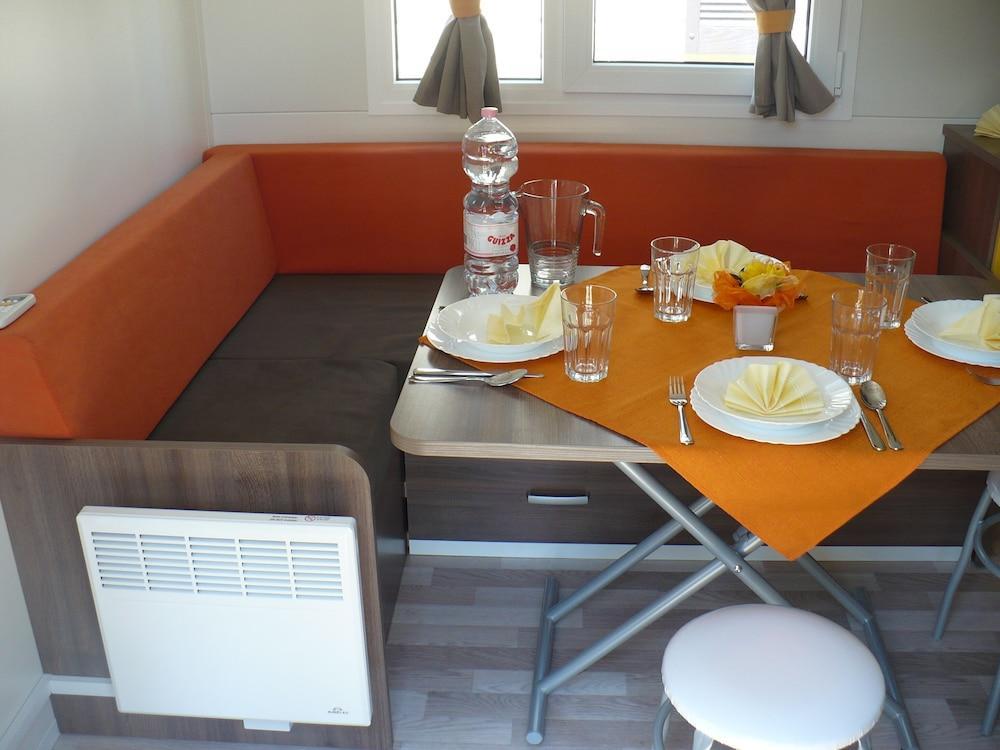 Victoria Mobilehome In Camping Village Mediterraneo Cavallino-Treporti Exterior photo