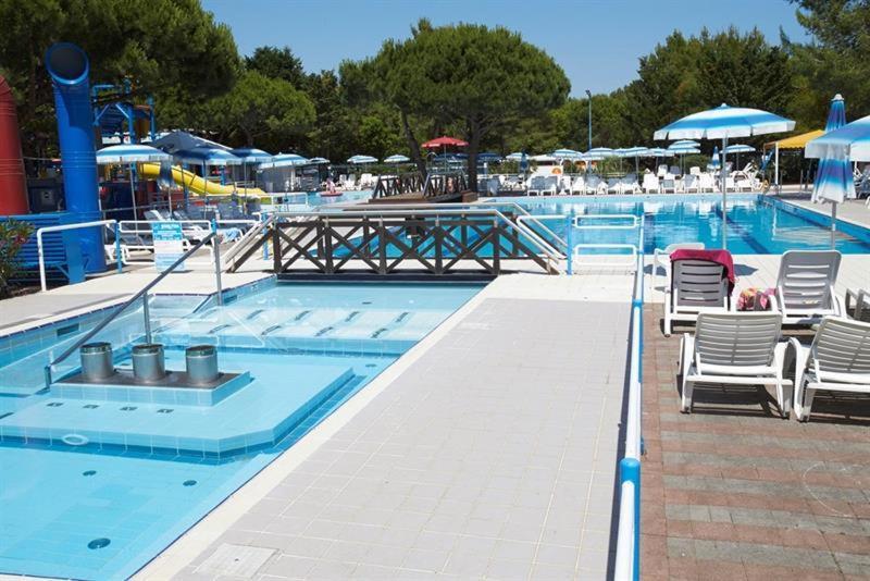 Victoria Mobilehome In Camping Village Mediterraneo Cavallino-Treporti Exterior photo