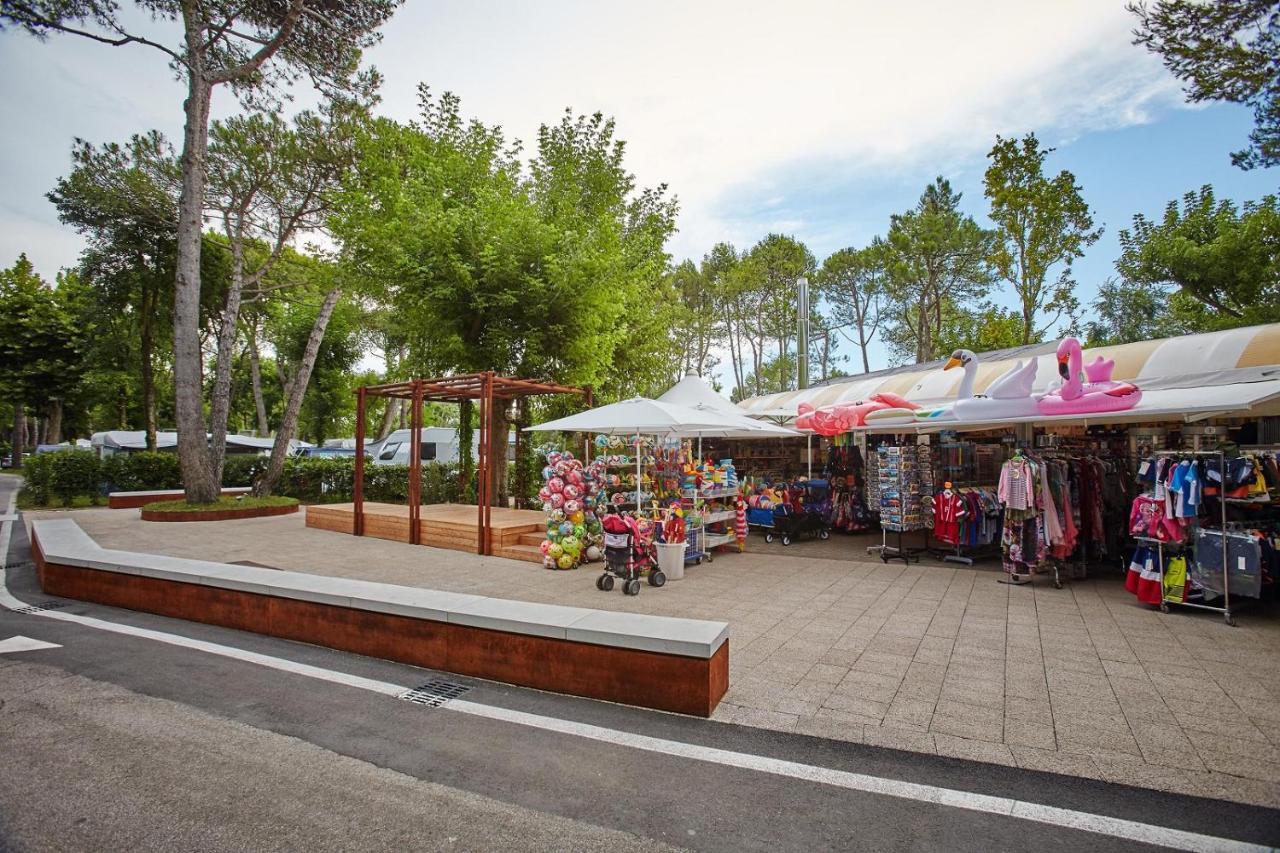 Victoria Mobilehome In Camping Village Mediterraneo Cavallino-Treporti Exterior photo