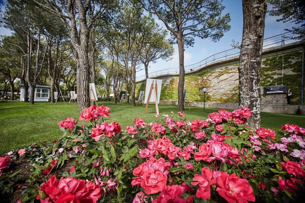 Victoria Mobilehome In Camping Village Mediterraneo Cavallino-Treporti Exterior photo