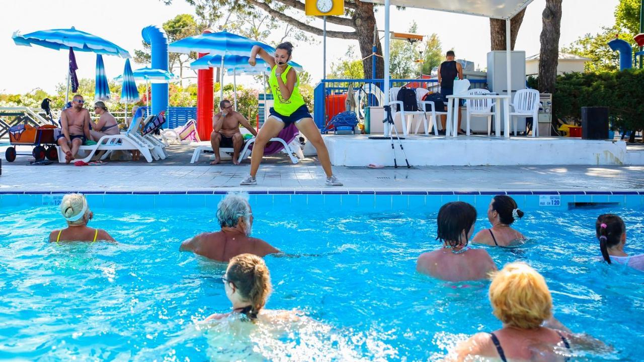 Victoria Mobilehome In Camping Village Mediterraneo Cavallino-Treporti Exterior photo